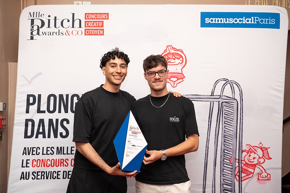 Cérémonie de remise de prix du concours créatif citoyen Mlle Pitch Awards & Co au Palais des Glaces de Paris le 2 juillet 2025 au profit du Samu Social de Paris.